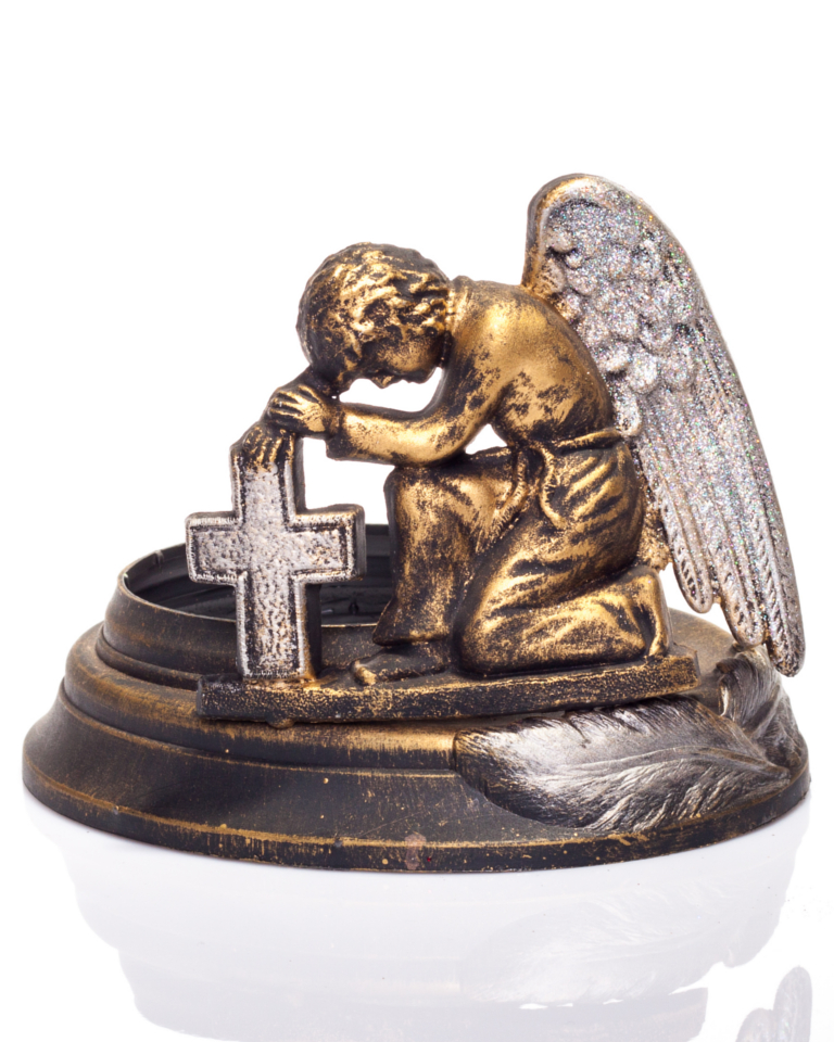 applications-for-memories-candles-timeless-A2 Little angel kneeling